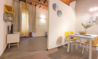 Elegant Yellow Apartment In San Gallo Firenze