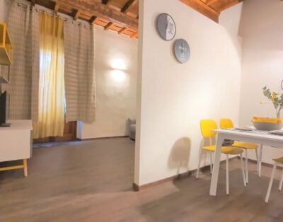 Elegant Yellow Apartment In San Gallo Firenze